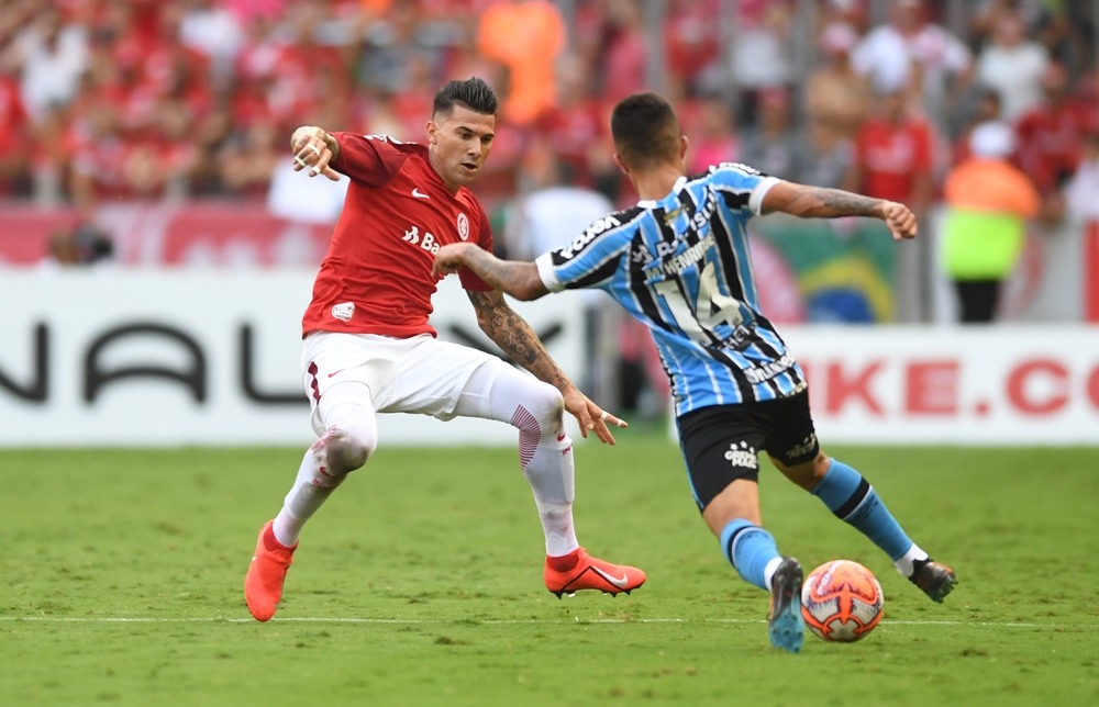 Gaúcho: Zagueiro do Internacional minimiza atrito com técnico do Grêmio