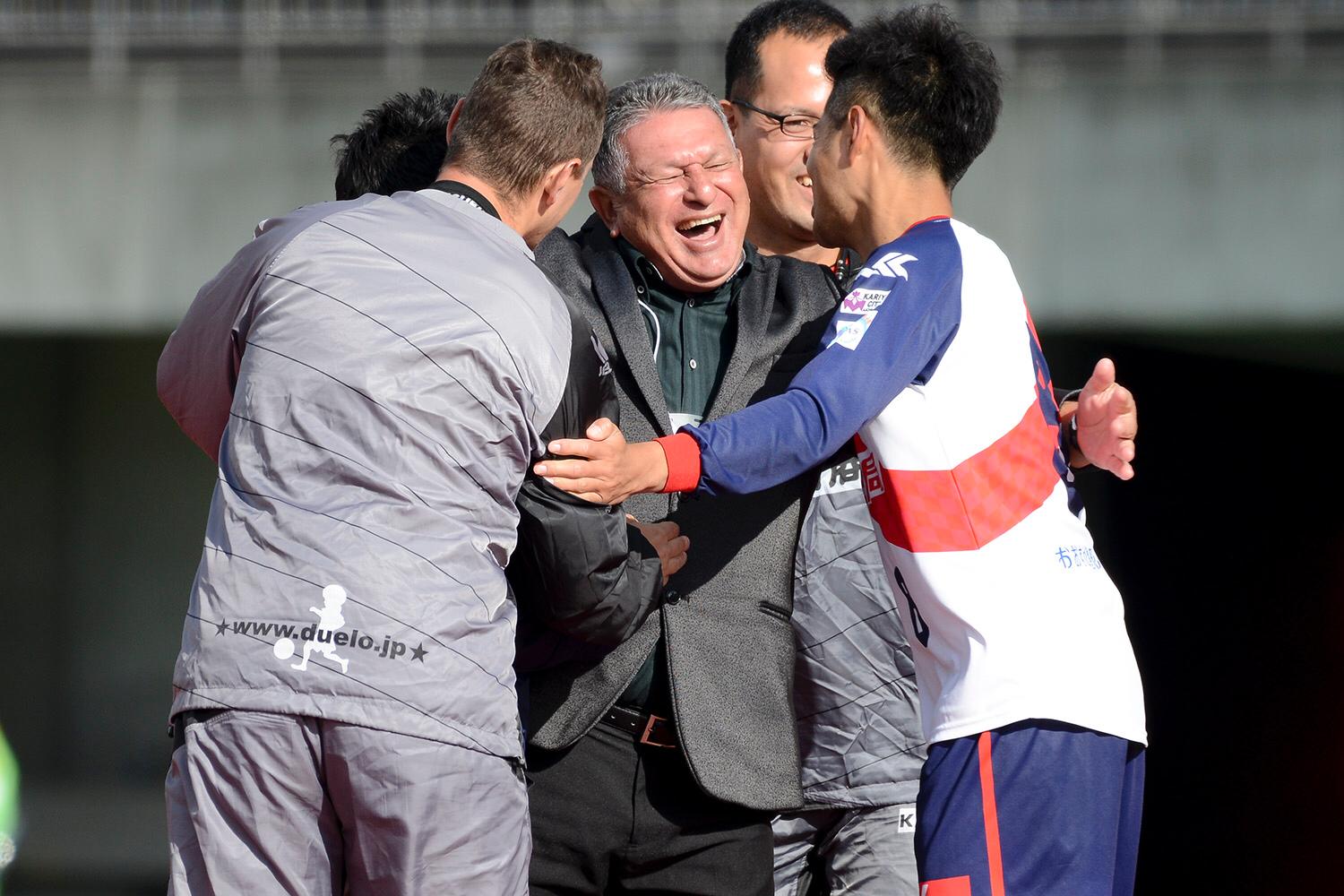 No comando do Kariya, Bira Veiga mira classificação na Copa do Imperador