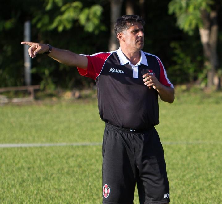 Após reviravolta, técnico do Moto Club pede: 