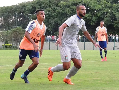 Série D: Após vencer jogo-treino, atacante e técnico do São Caetano focam na estreia
