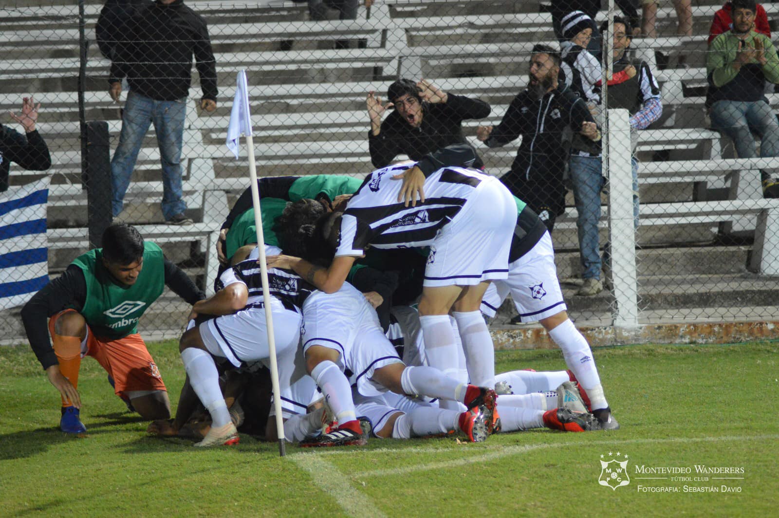 SUL-AMERICANA: Montevideo Wanderers tenta manter vantagem diante do Sport Huancayo