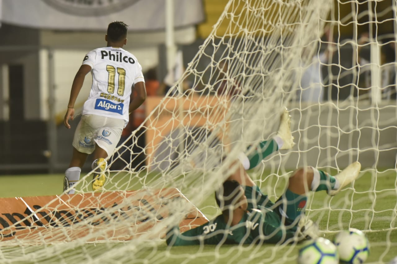 Após mais um gol, Sampaoli exalta comprometimento de Rodrygo com Santos