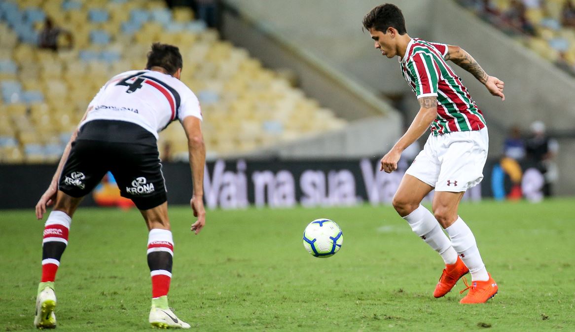 De volta aos gramados, atacante do Fluminense revela mensagem de Tite