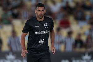 Diego Souza volta aos treinos no Botafogo e deve enfrentar Bahia no dia 2 de maio