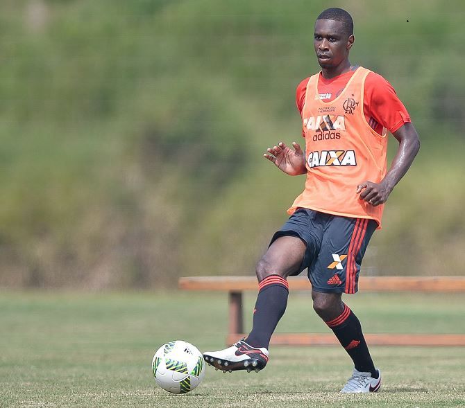 Carioca: Perto de se aposentar, ídolo é relacionado pelo Flamengo para final