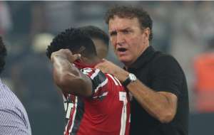 Paulistão: Jogadores do São Paulo choram e quase negam medalhas