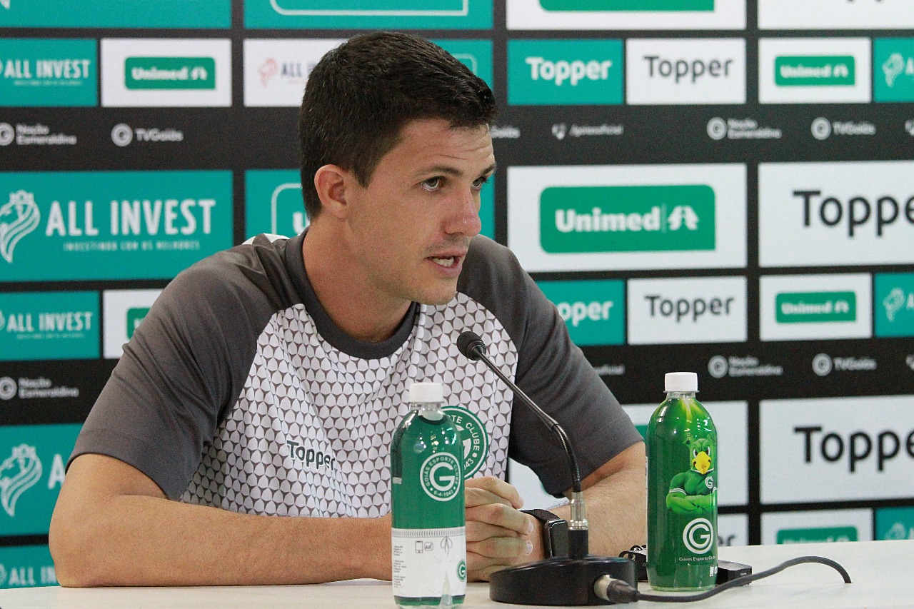 Ex-Guarani e Flamengo, treinador é demitido de clube do Brasileirão