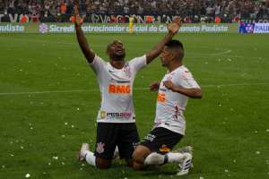 Herói do título paulista, atacante diz que quer se aposentar no Corinthians