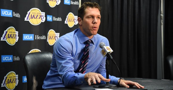 Ex-técnico dos Lakers, Luke Walton é acusado de abuso sexual nos Estados Unidos