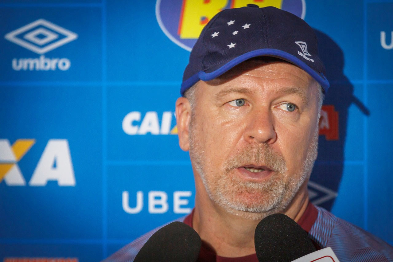 Com 100% na Libertadores, Mano Menezes quer bom início do Cruzeiro no Brasileirão
