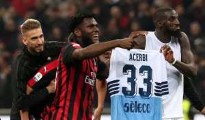 COPA DA ITÁLIA: Em jogo com cânticos racistas, Lazio bate Milan e vai à final