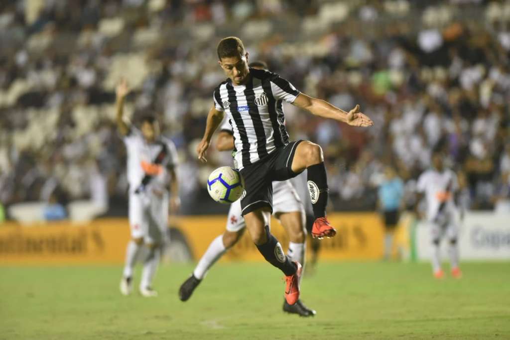 Sampaoli avalia ter muito a corrigir após classificação sofrida do Santos