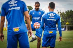 Zagueiro do Cruzeiro destaca necessidade de bom início no Brasileirão