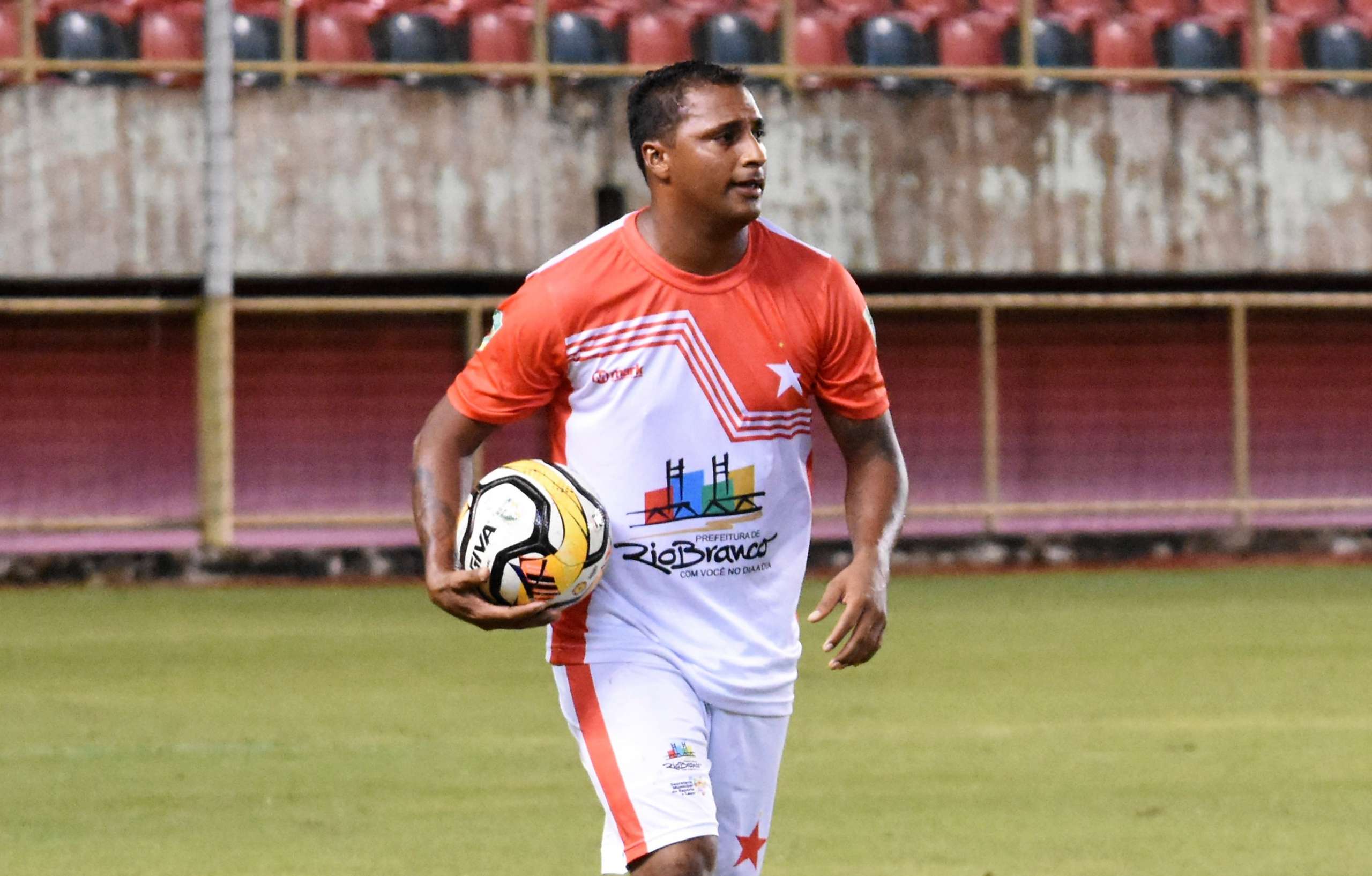 Série C: Atlético-AC perde meia e repõe com camisa 10 do Rio Branco