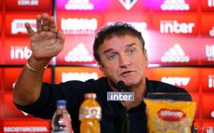 Com estratégia de 2016, Cuca mira arrancada do São Paulo no Brasileirão