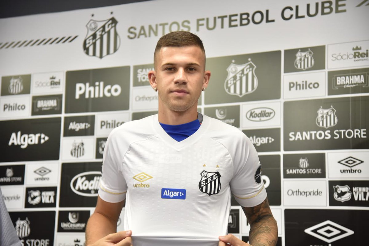 Apresentado, Jobson exalta ‘futebol bem jogado’ do Santos sob comando de Sampaoli