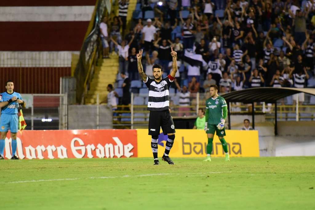 XV de Piracicaba renova com zagueiro e dispensa três atacantes