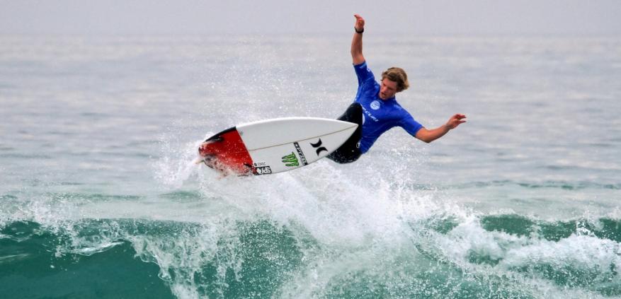 John John Florence venceu mais uma no circuito mundial