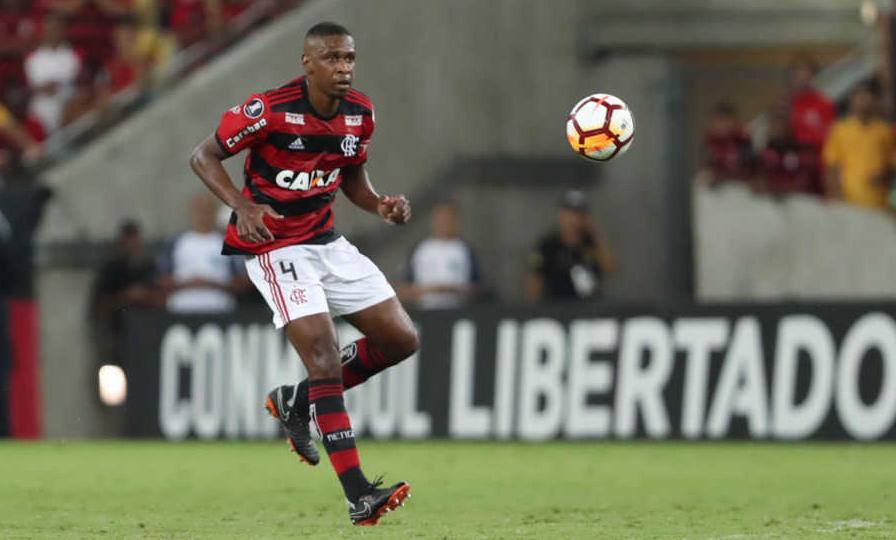 Juan fará seu último jogo com a camisa do Flamengo