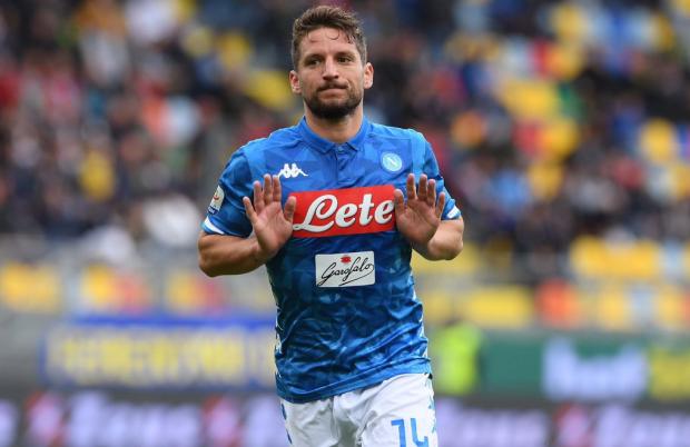 Napoli bateu o Frosinone 