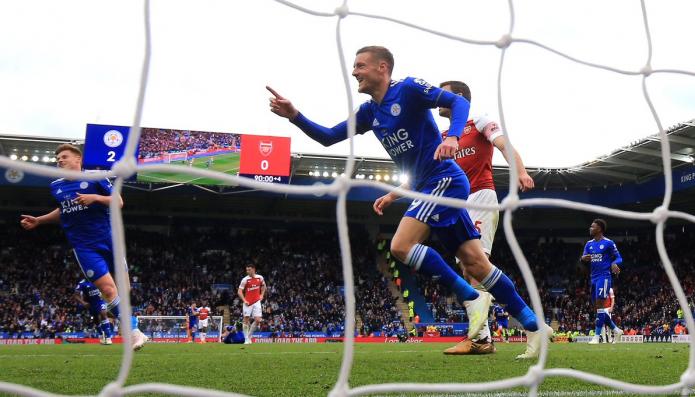 INGLÊS: Arsenal é atropelado pelo Leicester e se complica na briga pela Liga dos Campeões