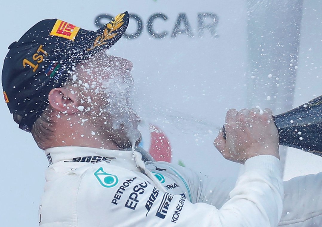 F1: Bottas vence, assume a ponta e Mercedes faz história com 4ª dobradinha seguida