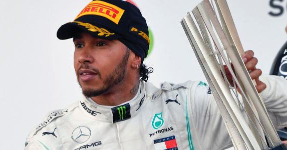 F1: Hamilton ‘pegou leve’ na largada com Bottas, que diz que ‘estava sob controle’