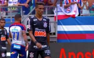 Jogadores do Corinthians lamentam erros e cansaço após derrota em Salvador
