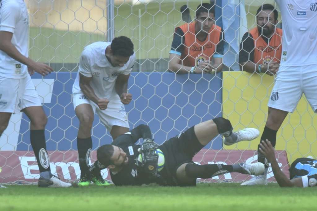 Jorge Sampaoli confirma Vanderlei como titular do Santos no Brasileirão