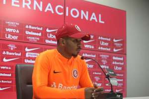 Patrick defende uso de misto e promete reação no Inter: 'Todos jogos são finais'