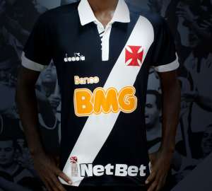 Vasco divulga camisa que exalta luta contra racismo e já usa Sidão em treino