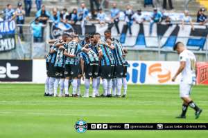 Kannemann aceita 'dura' de Renato e aponta pequenos detalhes a acertar no Grêmio