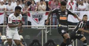 Junior Urso diz que recuperação 'evoluiu bem', mas deve ser baixa no Corinthians
