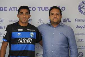 Série D: Destaque do Hercílio Luz, Léo Pereira é apresentado como reforço do Tubarão