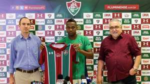 Kelvin agradece oportunidade dada pelo Fluminense: 'Maior desafio da carreira'