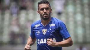 Edilson faz alerta ao Cruzeiro: 'Não podemos perder pontos para times menores'