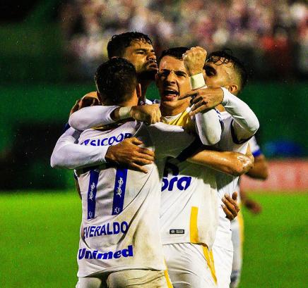Chapecoense visita o Corinthians e tenta dar o troco após eliminação