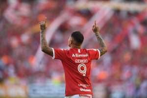 Hoje no Internacional, Guerrero comemora reencontro com Flamengo: 
