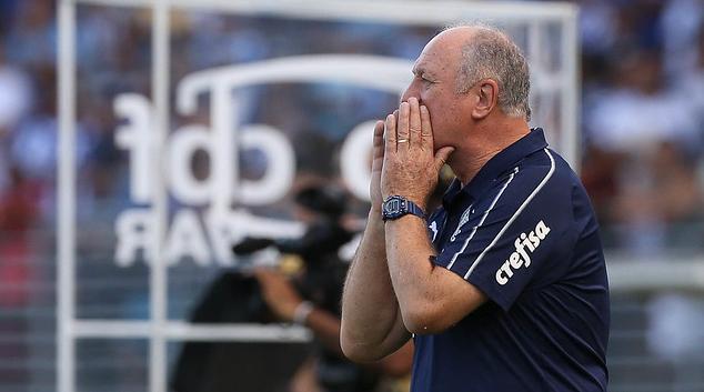 Felipão reclama do gramado do estádio Rei Pelé após empate com o CSA