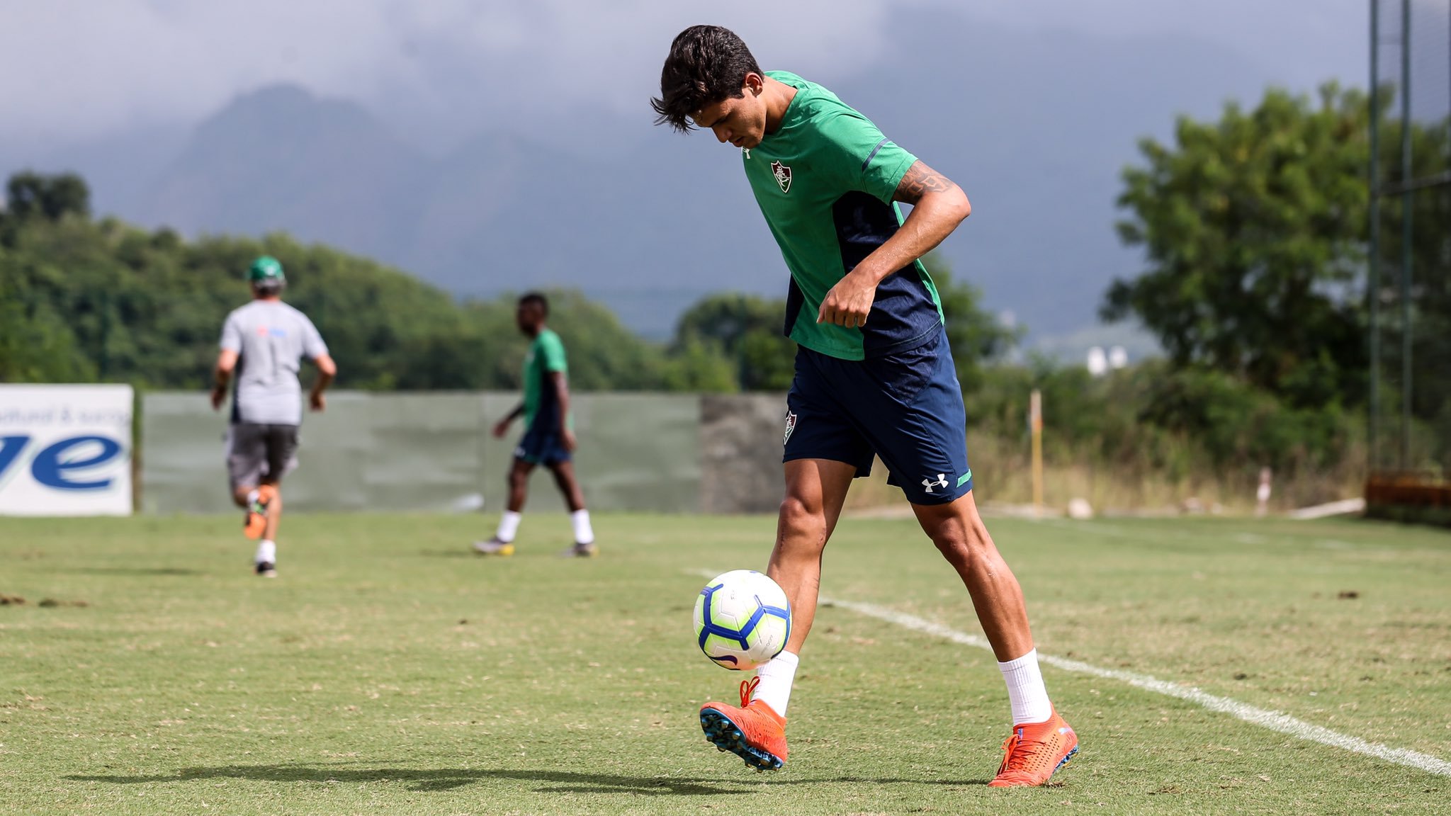 Em busca da 1º vitória no Brasileirão, Fluminense desafia Santos na Vila Belmiro