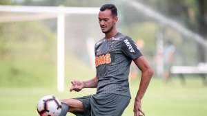 Recuperado de lesão, Réver exalta trabalho de interino do Atlético-MG