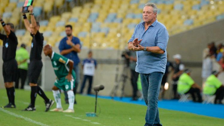 De olho na Libertadores, Abel Braga tem futuro indefinido no Flamengo