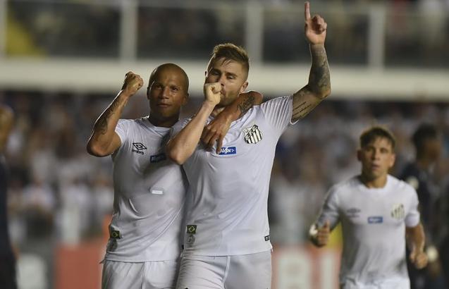 Santos passa pelo Fluminense -  Ivan Storti