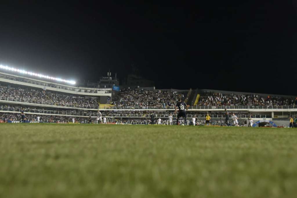 Victor Ferraz vê vitória como demonstração de força do elenco santista