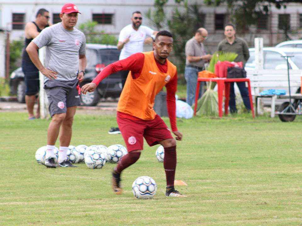 Série C: Náutico anuncia retorno de volante que estava em time da Série A