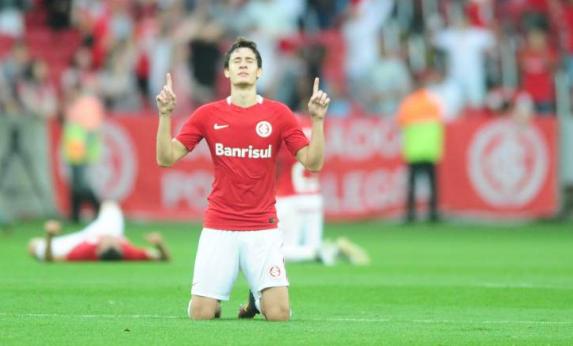 Rodrigo Dourado não treina e vira dúvida no Inter para encarar o Palmeiras