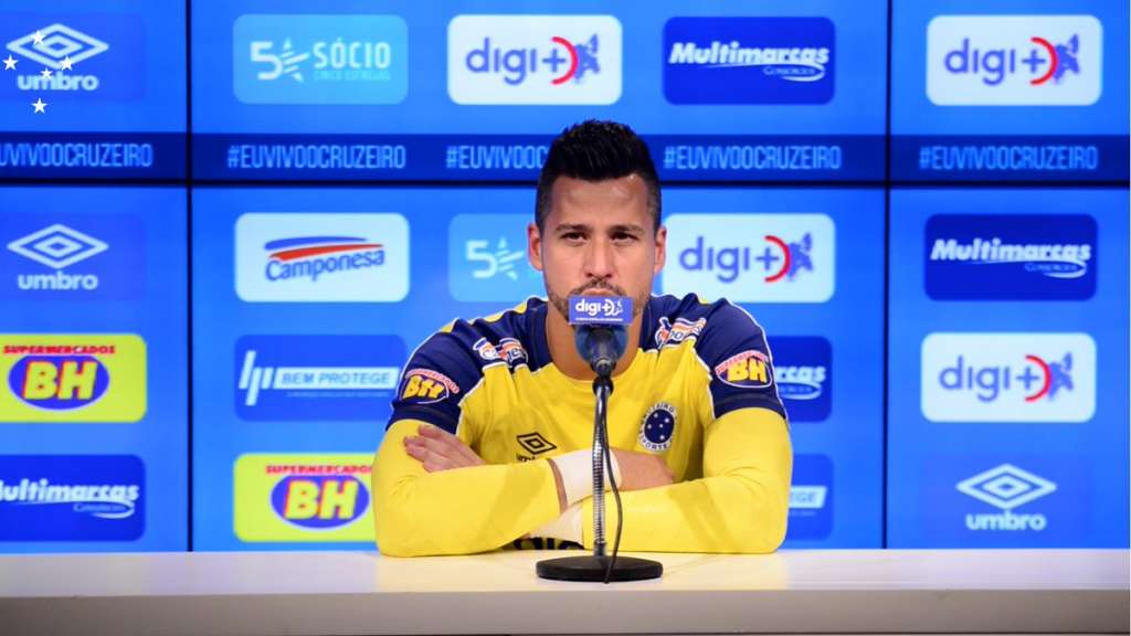 Em alta, Fábio agradece coro por seleção e ressalta 'história bonita' no Cruzeiro