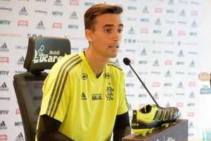 Goleiro César diz não se incomodar com pressão: 'Aqui é Flamengo, cobrança é bom'