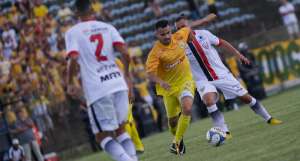 Brasiliense-DF 1 x 0 Serra-ES - Platini marca e Jacaré vence na estreia