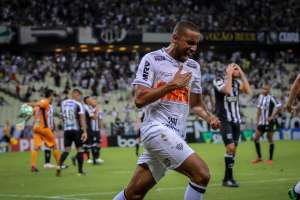 Herói da virada do Atlético-MG, Jair atribui boa campanha à união do grupo